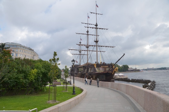 Комплексное благоустройство Мытнинской набережной в Санкт-Петербурге